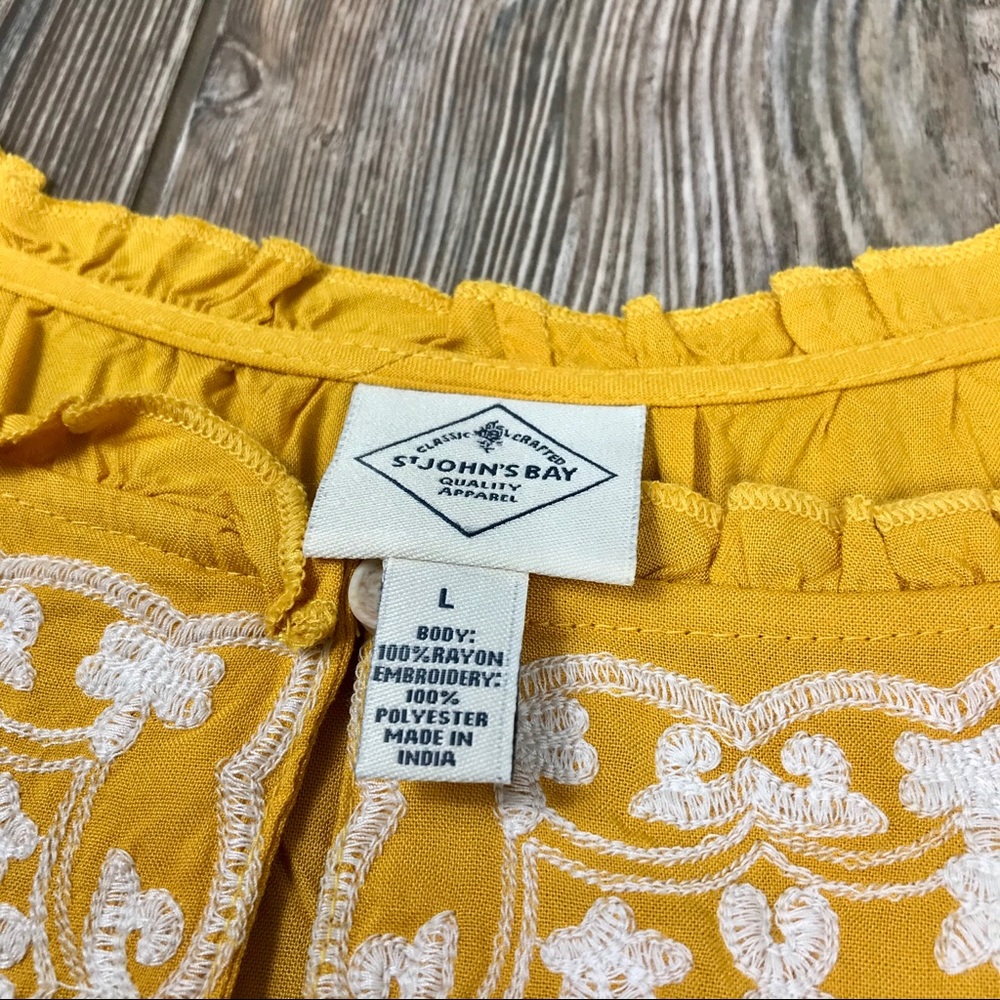 ST. JOHN’S BAY embroidered yellow/gold top - Picture 4 of 7